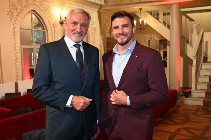 Jan Čenský šel se synem Maytášem přehlídku Martiny Pipkové Loudové a Bandi.
