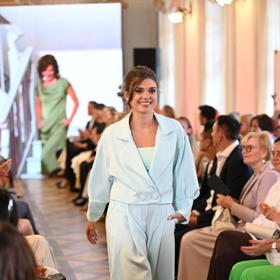Denisa se nesla s elegancí zkušené topmodelky.