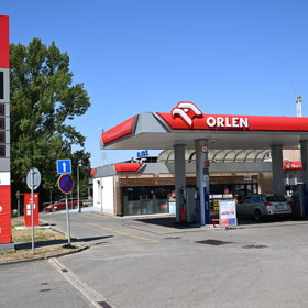 Na Orlenu řidiči za litr nafty zaplatí 44,90 Kč, benzin Natural 95 vyjde na 43,40 Kč.