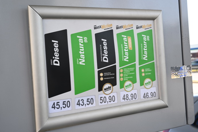 Za lépe aditivovanou naftu Performance Diesel zaplatí řidiči až 50,90 Kč za litr.