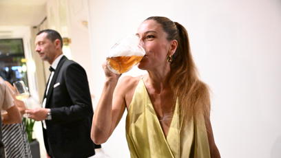 FOTO: Eva Decroix s pivem.