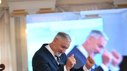 FOTO: Jan Čenský to na přehlídce rozbalil.