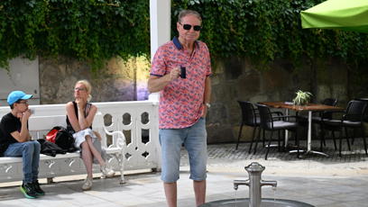 FOTO: Petr Jančařík vypadal, že mu voda chutná.