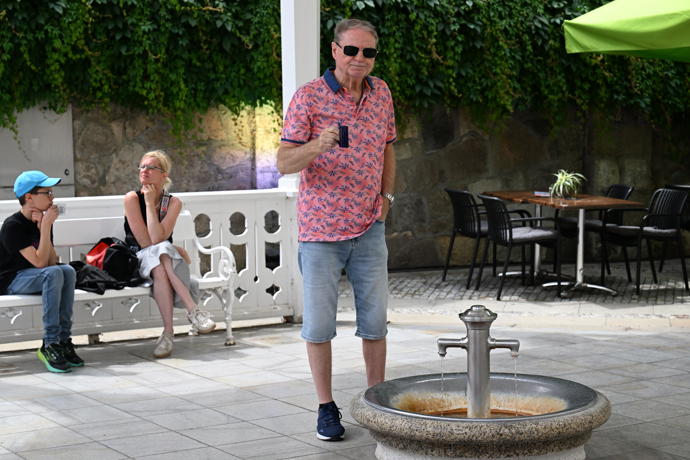 Petr Jančařík vypadal, že mu voda chutná.