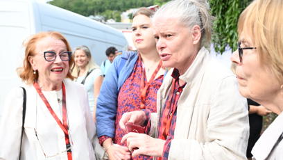 FOTO: Herečky Zuzana Bydžovská a Iva Janžurová ve Varech.