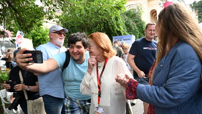 FOTO: Iva Janžurová neodmítla žádného fanouška.