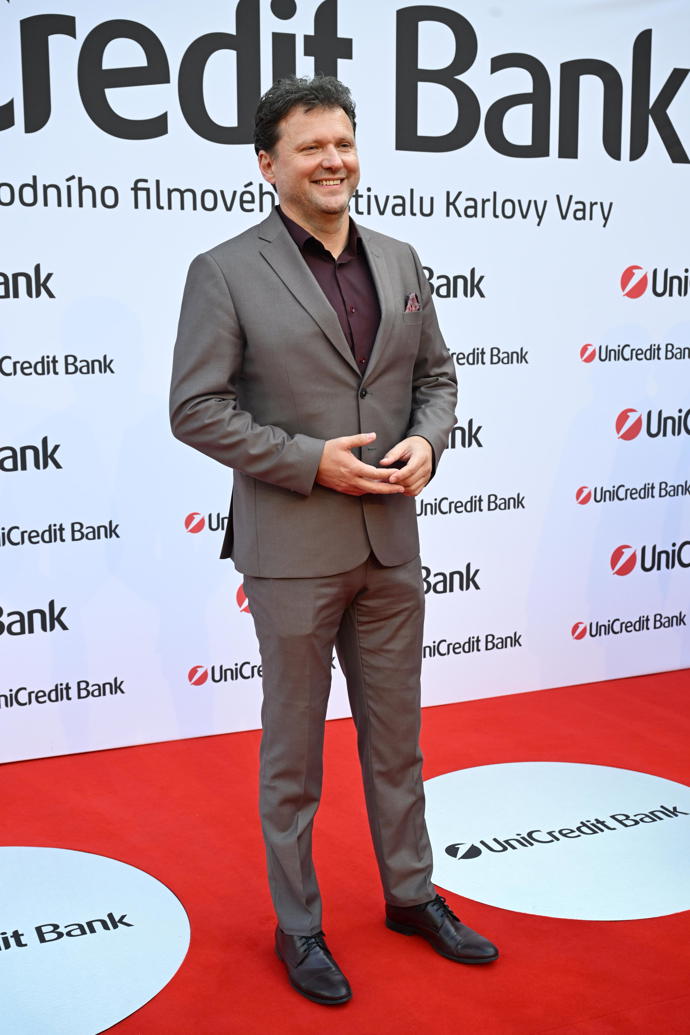 Radek Vondráček na party UniCredit Bank ve Varech.