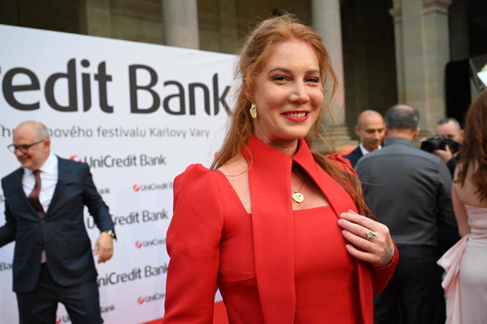 Nikol Kouklová na party UniCredit Bank ve Varech.