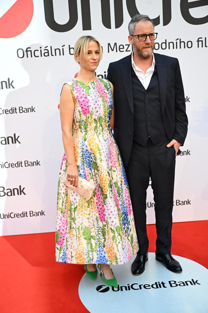 Kryštof Mucha s manželkou na party UniCredit Bank ve Varech.
