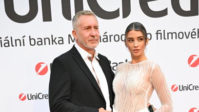 FOTO: Daniela Zálešáková s manželem na party UniCredit Bank ve Varech.