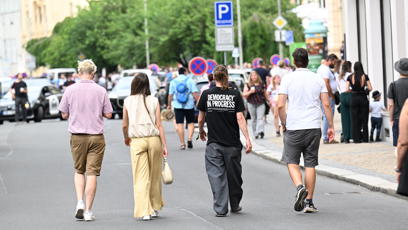 FOTO: Pirát Ivan Bartoš vyrazil na kolonádu.