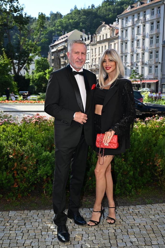 Daniela Zálešáková s manželem ve Varech. 