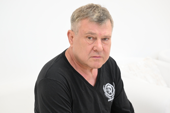 Jiří podstoupil zákrok kvůli vrozeným očním pytlům, které ho dlouho trápily.