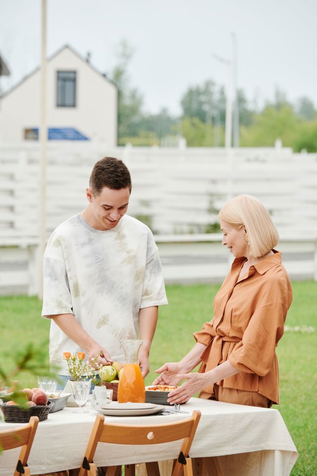 „Máma mi řekla, že když ji nevezmu k sobě domů, nejsem její syn,“ svěřuje se Roman