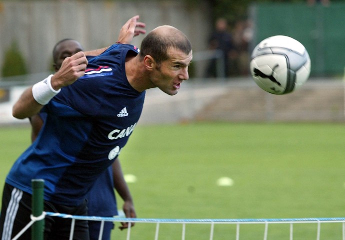 Zinédine Zidane je fotbalovou legendou.