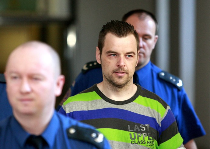 Petr Kramný se stal veřejně známým poté, co byly na společné rodinné dovolené v Egyptě zavražděny jeho žena a dcera.