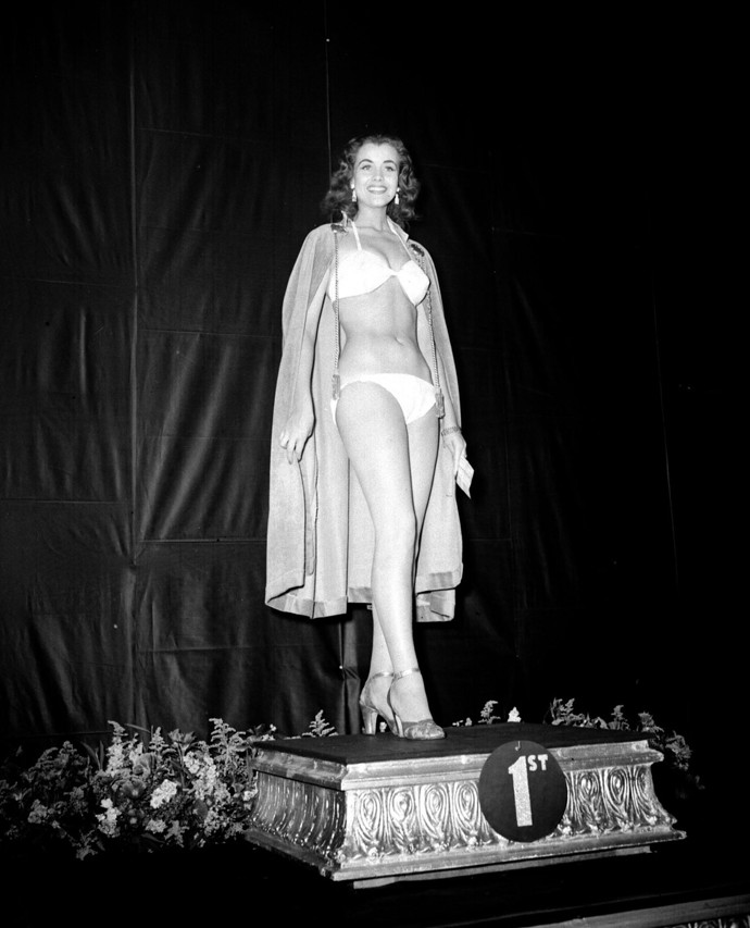 Kerstin "Kiki" Hakansson se stala první Miss World v historii. Bez zajímavosti není ani fakt, že další rok po ní převzala korunku další Švédka May-Louise Flodin.