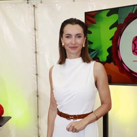 Jana Peroutková je krásná moderátorka.