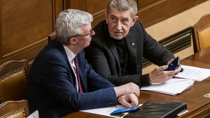Premiér Andrej Babiš zveřejnil další díl podcastu Sorry jako, v němž vystupuje spolu se svým stranickým kolegou Karlem Havlíčkem.
