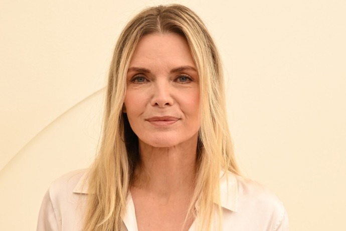 Michelle Pfeiffer neměla v začátcích kariéry na růžích ustláno, přesto se z ní stala hvězda první velikosti. A to mimo jiné díky roli v Čarodějkách z Eastwicku.