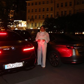 Jitka Čvančarová dorazila do Varů.