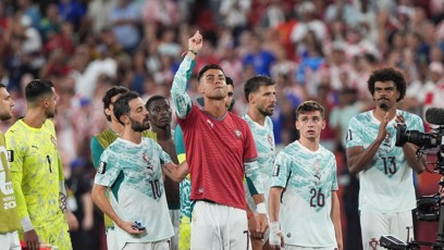 FOTO: Ronaldo v dresu zesnulého Joty neudržel slzy.