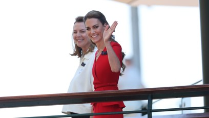 FOTO: Kate Middleton zamávala.