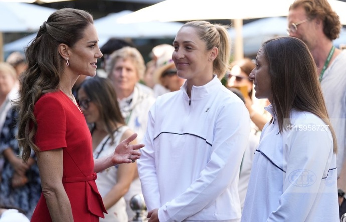 Kate Middleton rozdávala úsměvy. 