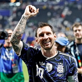Lionel Messi je argentinskou hvězdou.