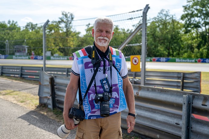 Prezident Petr Pavel jako fotograf na Velké ceně Maďarska Formule 1