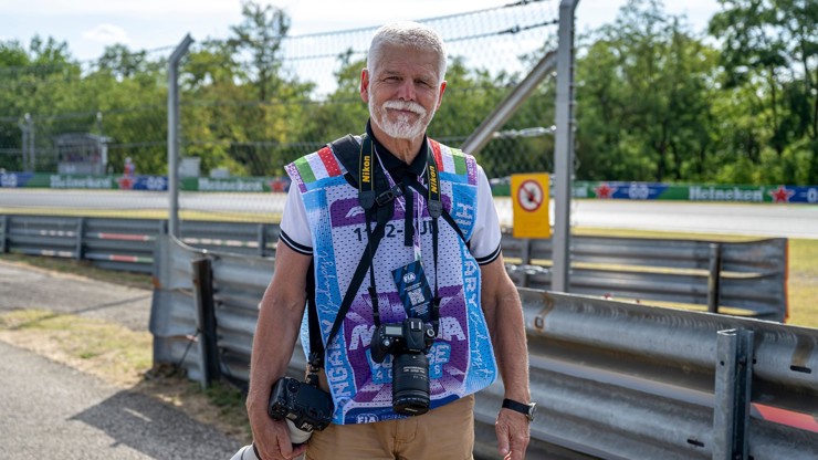 Prezident Petr Pavel jako fotograf na Velké ceně Maďarska Formule 1