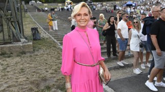 Božská Helena Vondráčková objevila ideální outfit na horké letní dny. Přinášíme tipy na obdobný model z konfekce Božská Helena Vondráčková objevila ideální outfit na horké letní dny. Přinášíme tipy na obdobný model z konfekce