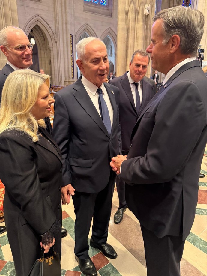 Benjamin Netanyahu na pohřbu Lindsey Grahama