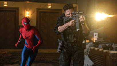 FOTO: Tom Holland  a Jon Bernthal ve filmu Spider-Man: Zbrusu nový den.
