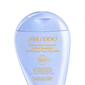 Ochranné mléko pro citlivou pleť Expert Sun Protector Lotion Sensitive SPF 50+, Shiseido, 150 ml, 1150 Kč