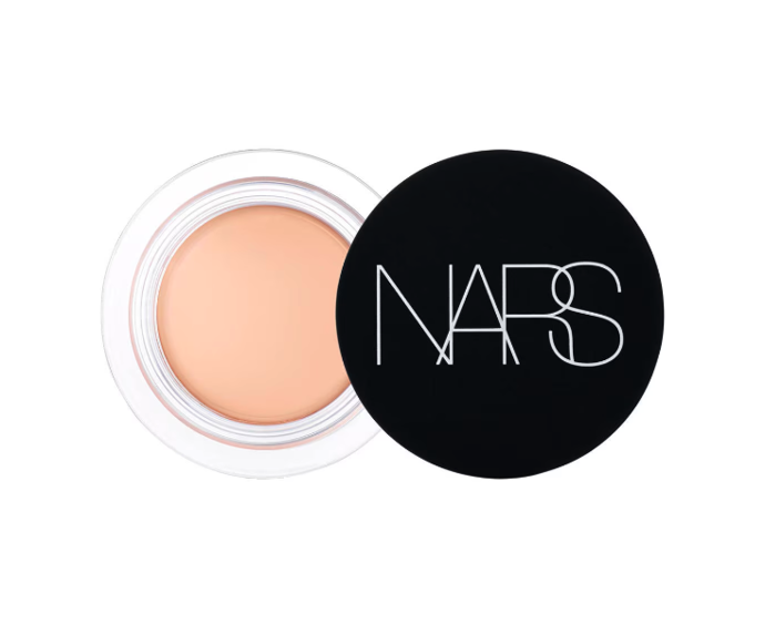 Sametový krémový korektor Nars, 930 Kč, prodává Sephora