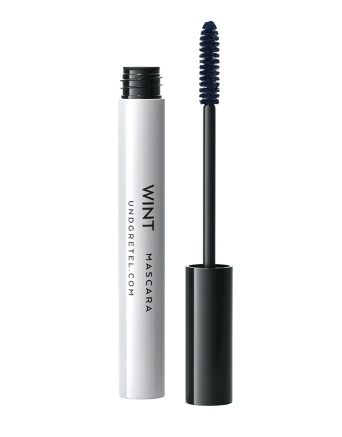 Přírodní a objemová řasenka Und Gretel, odstín Midnight Blue, 770 Kč