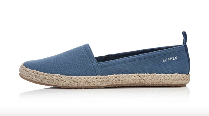 Espadrilky PLAYA - perfektně zpracovaná organická bavlna, elegantní a vzdušné. Mají anatomický tvar, dokonale ohebnou podrážku a výborně drží v patě. 2560 Kč Espadrilky PLAYA - perfektně zpracovaná organická bavlna, elegantní a vzdušné. Mají anatomický tvar, dokonale ohebnou podrážku a výborně drží v patě. 2560 Kč