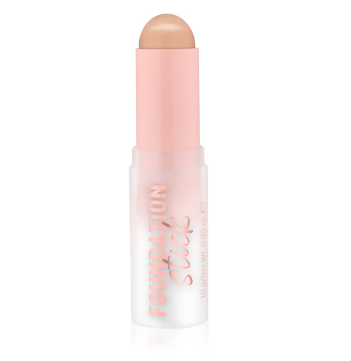 Make-up v tyčince s matným vzhledem Essence, 129 Kč Make-up v tyčince s matným vzhledem Essence, 129 Kč
