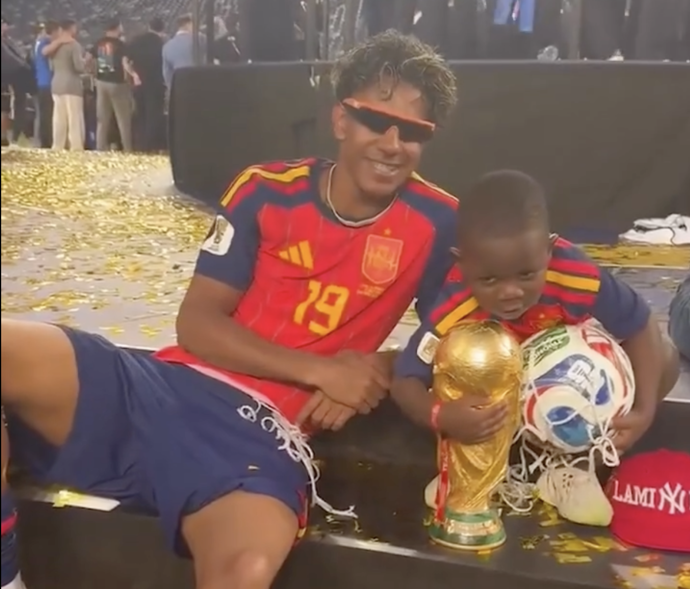 Bratrská láska i nejcennější trofej.
