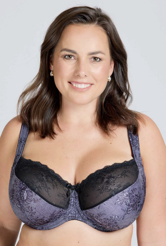 Triola Comfy-Fit podprsenka s flexi kosticemi, 1399 Kč Triola Comfy-Fit podprsenka s flexi kosticemi, 1399 Kč