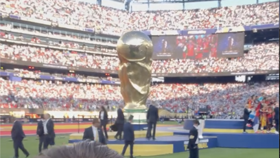 FOTO: Sergio Ramos si finále MS ve fotbale užíval plnými doušky.