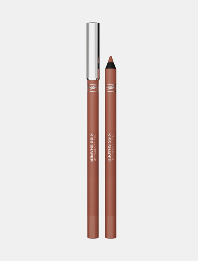 Krémová konturovací tužka na rty Lovenude Kiss Shaper, YSL, odstín 102, 749 Kč, prodává Douglas Krémová konturovací tužka na rty Lovenude Kiss Shaper, YSL, odstín 102, 749 Kč, prodává Douglas
