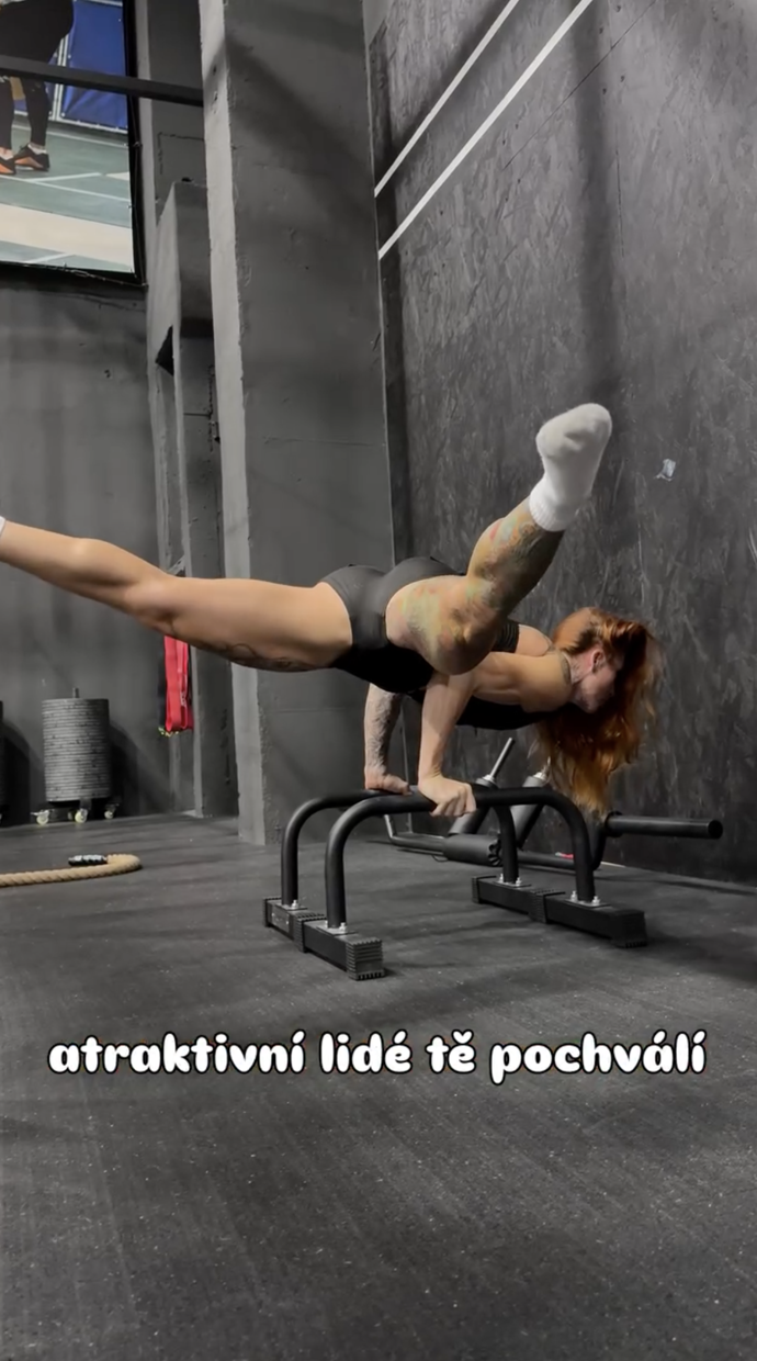 Osladilová předvádí kousky, o kterých si většina hejtrů může nechat jen zdát.