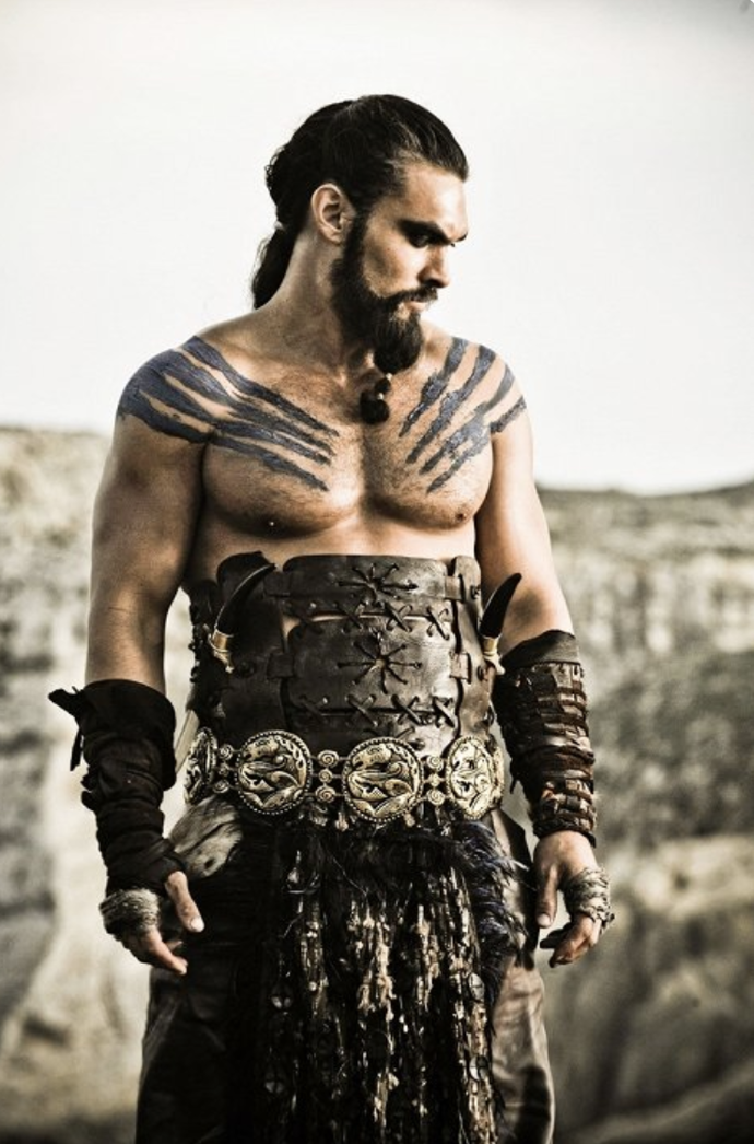 Jason Momoa ve Hře o trůny.