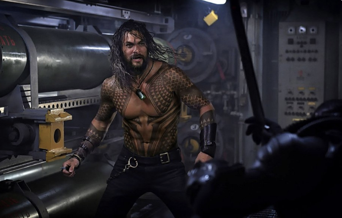 Jason Momoa v kultovním Aquamanovi.