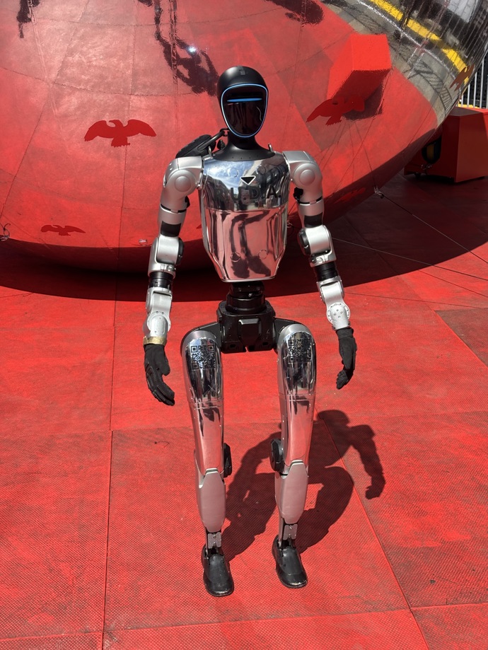 Robot Ruda je první humanoidní influencer v Česku.