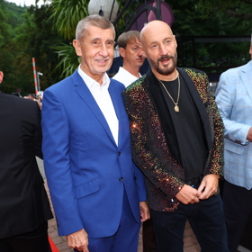 Andrej Babiš nechtěně ukázal poznámky.