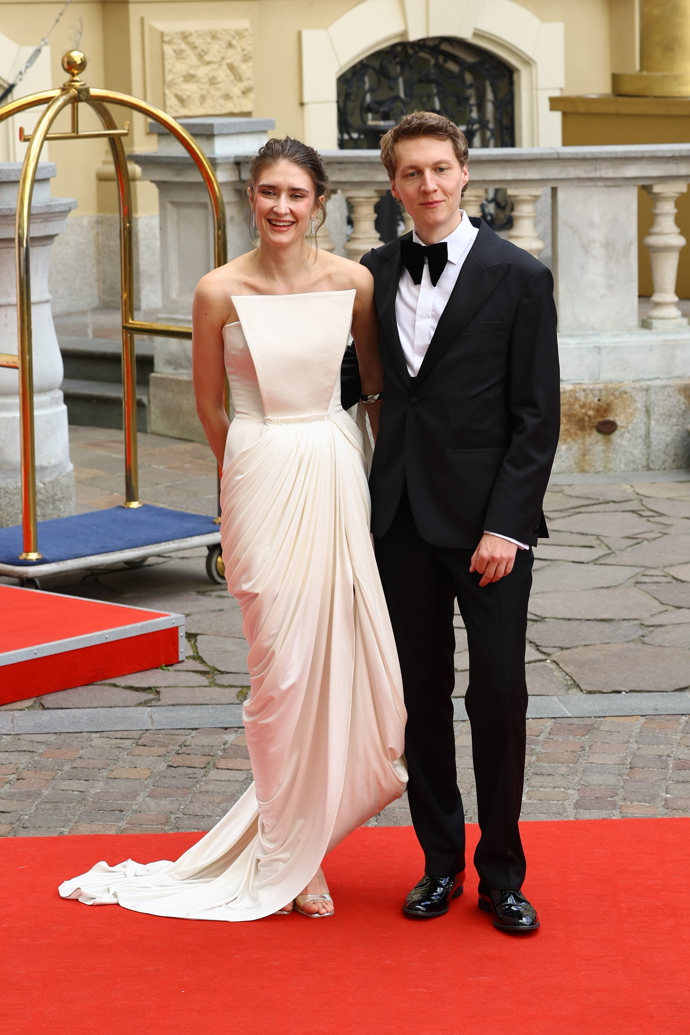 Herec Vojtěch Vodochodský s partnerkou vypadali velmi elegantně.