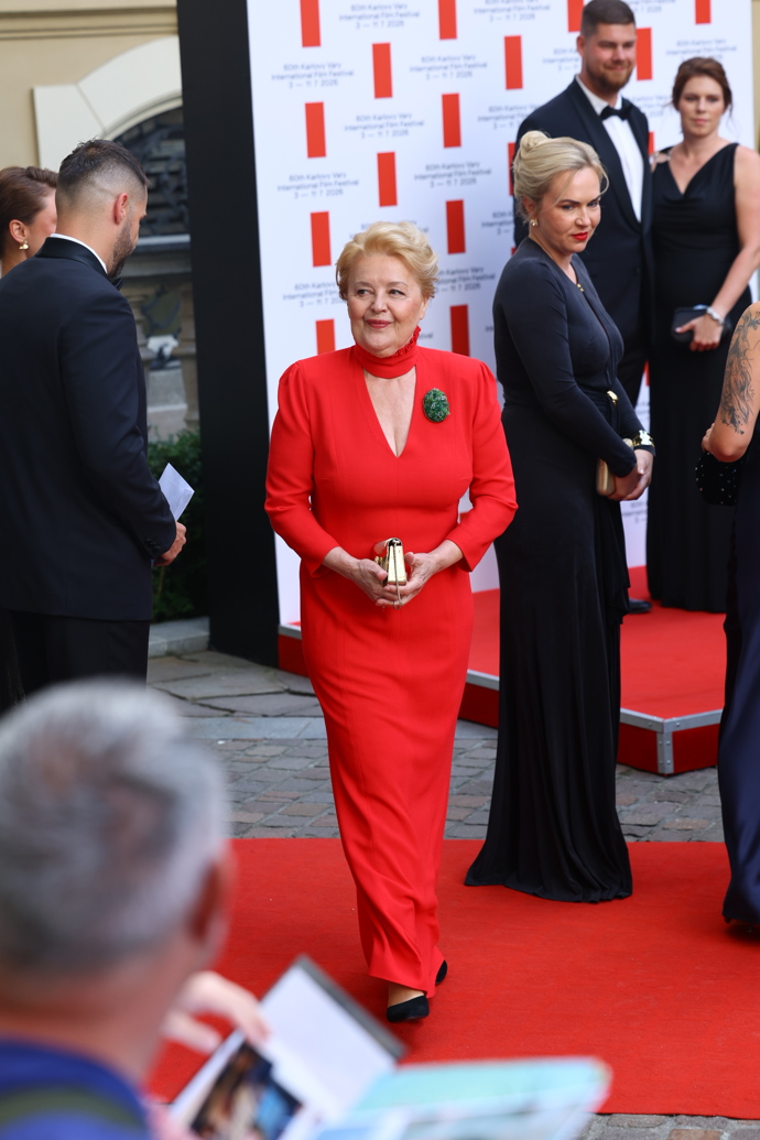 Magda Vašáryová v róbě od Borise Krále.